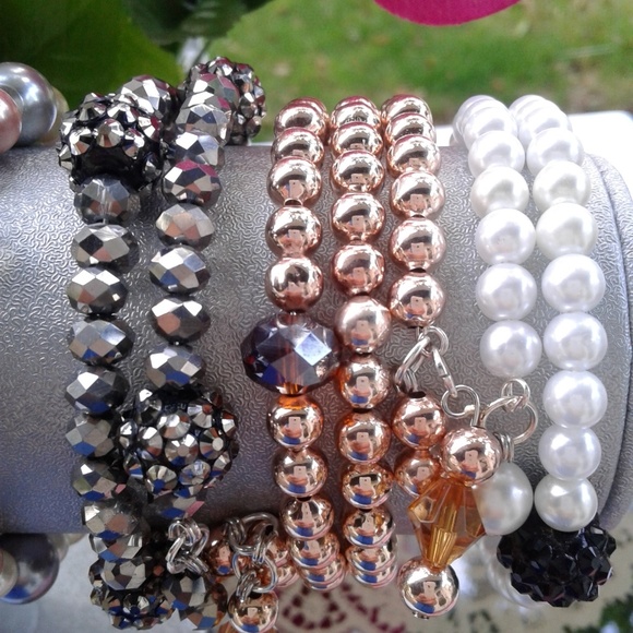 🆕Bracelet and Earring Set🆕 - Picture 3 of 3